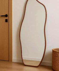 Gương Toàn Thân Dáng Lượn Sóng Đứng Viền Gỗ Phong Cách Hàn Quốc Minimalist